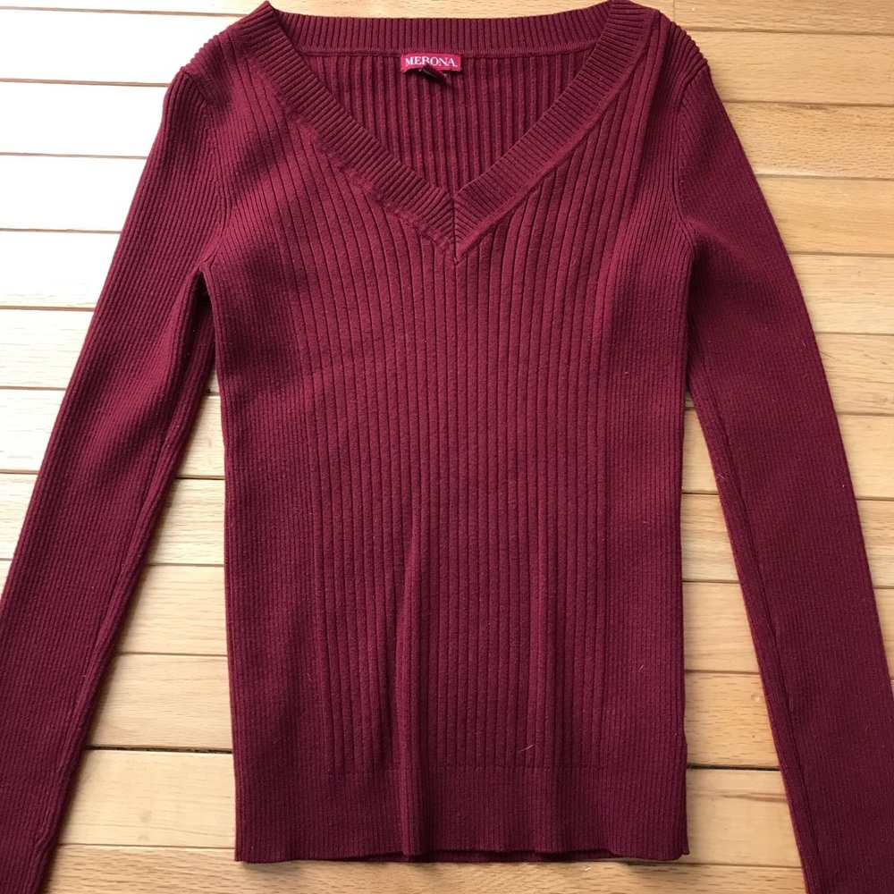 Ribbed fitted sweater